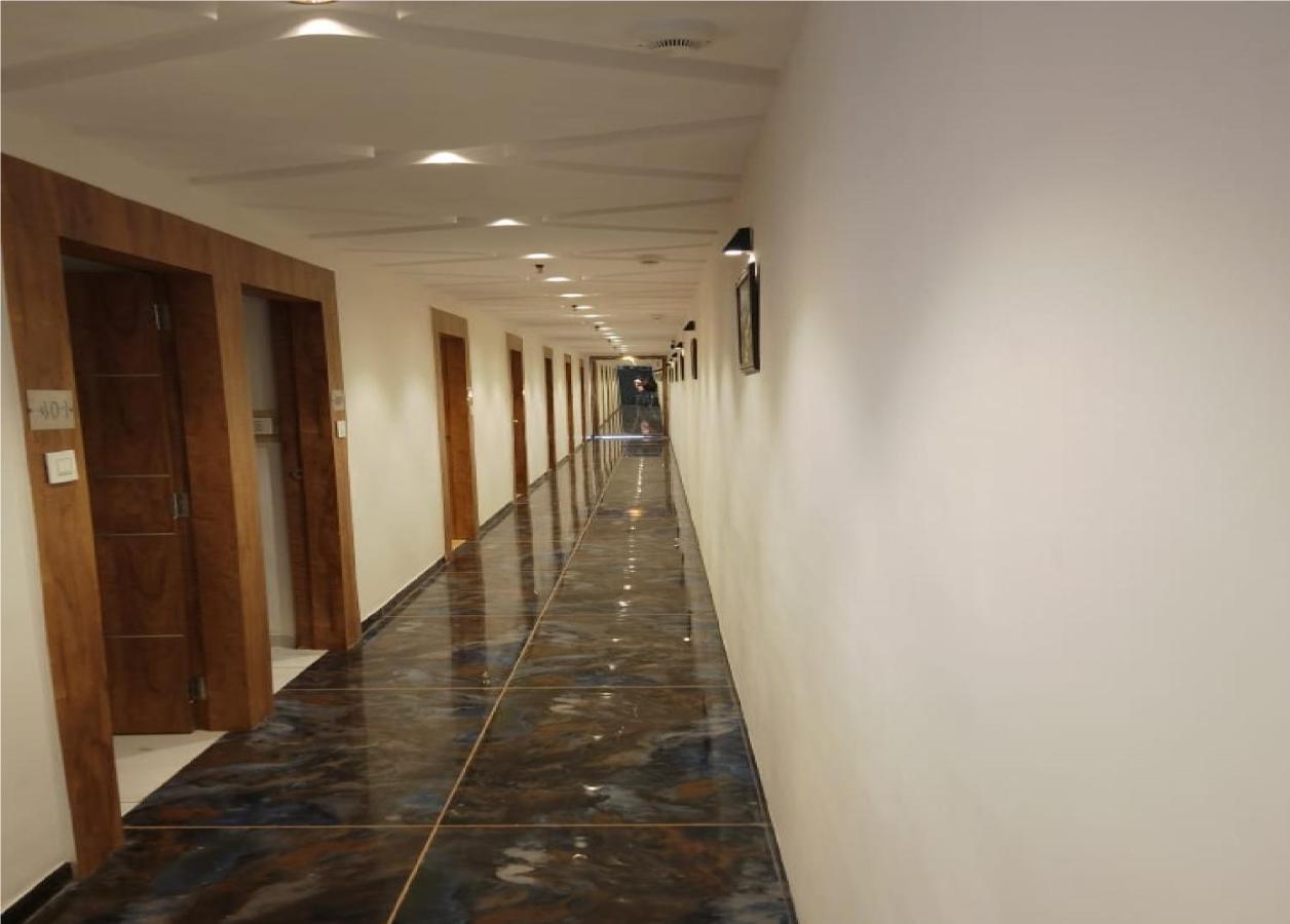 אחמדאבאד Hotel Lotus Villa מראה חיצוני תמונה